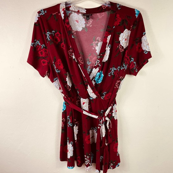 Torrid Stretch Knit Jersey Floral Crossover top Size 1 - Picture 5 of 9